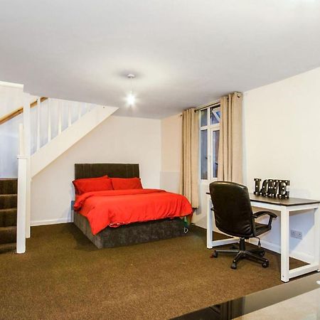 Spacious Studio Flat- Watford Junction & Harry Potter World Eksteriør billede